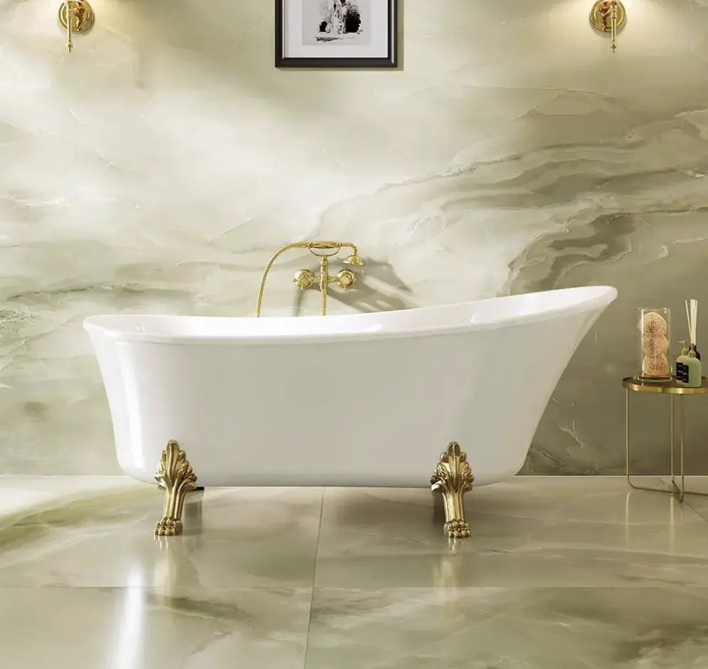 Coastal-Hamptons-Style Art Bathrooms