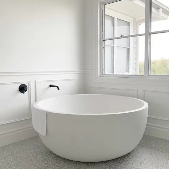 Romeo ROUND Stone Freestanding Bath 1350mm | 1500mm - various finishes PIETRA BIANCA