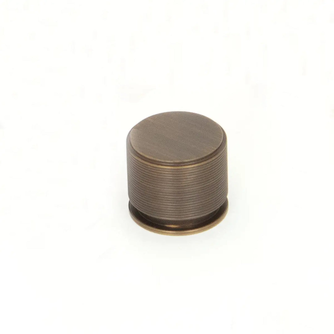 Sussex Premium Knob Momo Handles