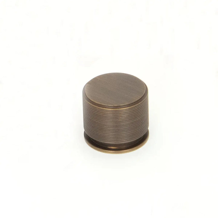 Sussex Premium Knob Momo Handles