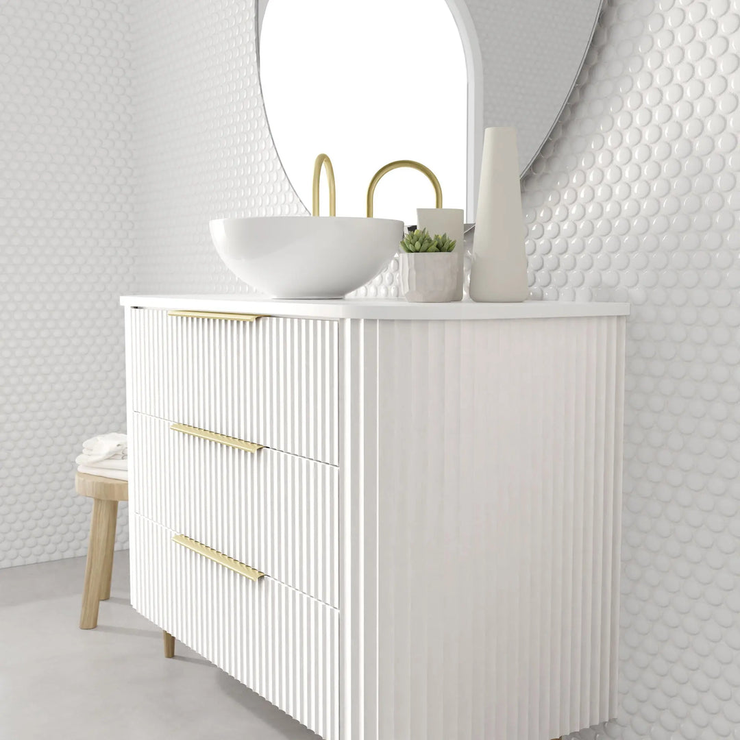 Shore Vanity with top and basin Marquis