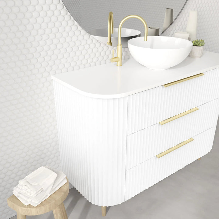 Shore Vanity with top and basin Marquis