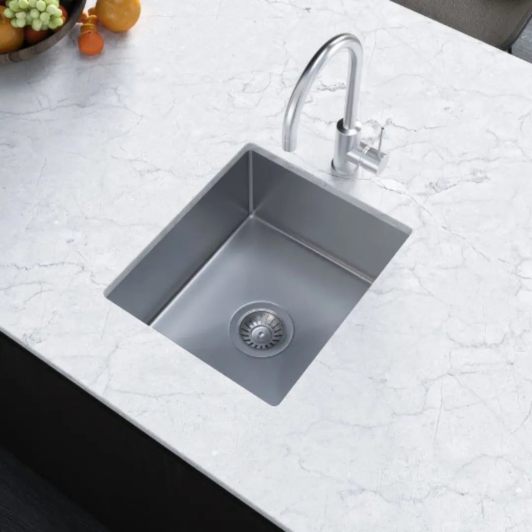Lunio 390 Single Bowl Sink Vellano