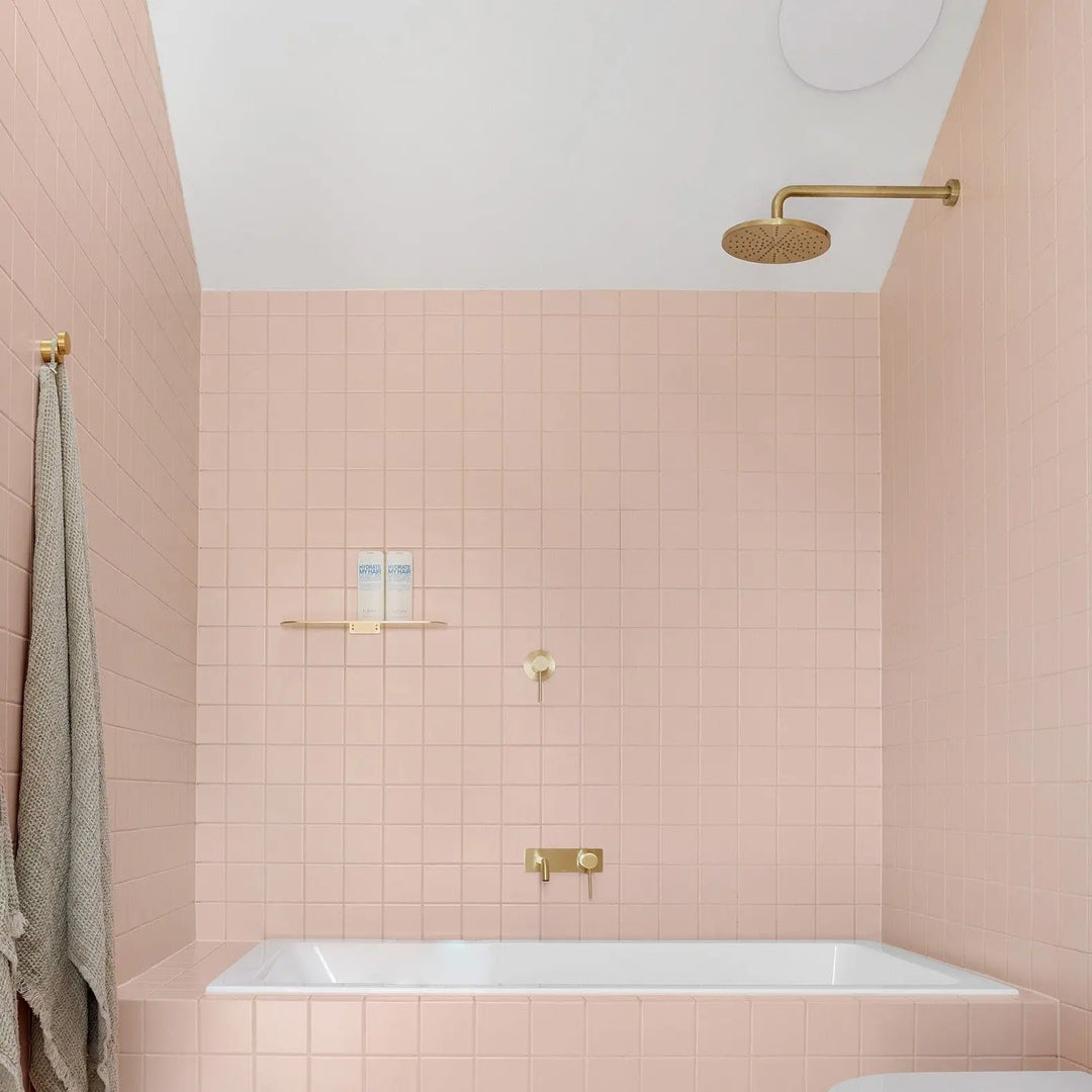 Vivid Shower Rose 230mm Round Phoenix