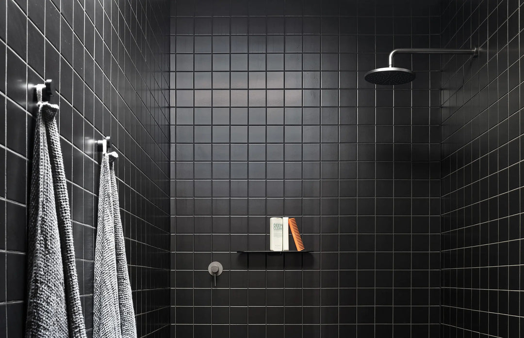 Vivid Shower Rose 230mm Round Phoenix