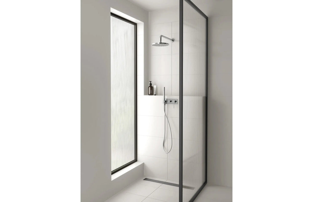 Vivid Shower Rose 230mm Round Phoenix